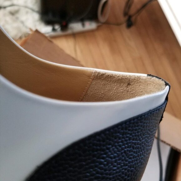 Office of Angela Scott size 41 new in box Black and White Never worn - Picture 8 of 8